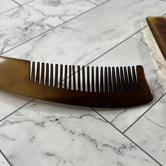 Vintage Retro Comb and shoehorn Plastic Inscribed - Picture 2 of 7